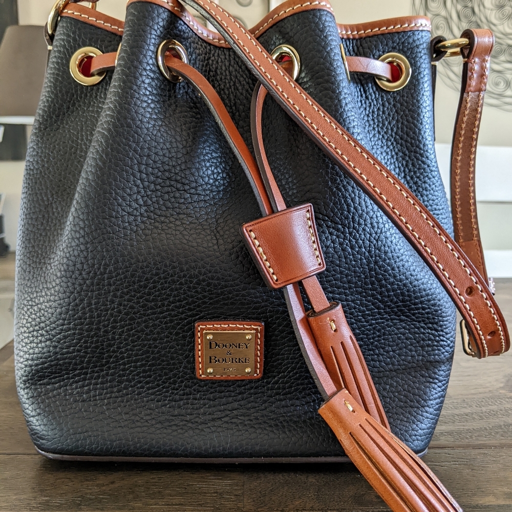 Dooney and Bourke Kendall Crossbody Bag Black